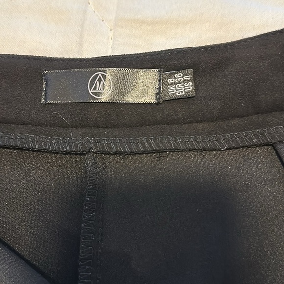 NWOT RARE Misguided Black Wrap Skort Size 4 - Picture 6 of 10
